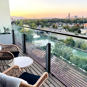  Apartament Sunrise Above Sky With Rooftop Pool