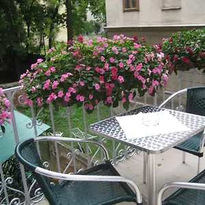 Ani-falstaff Viena